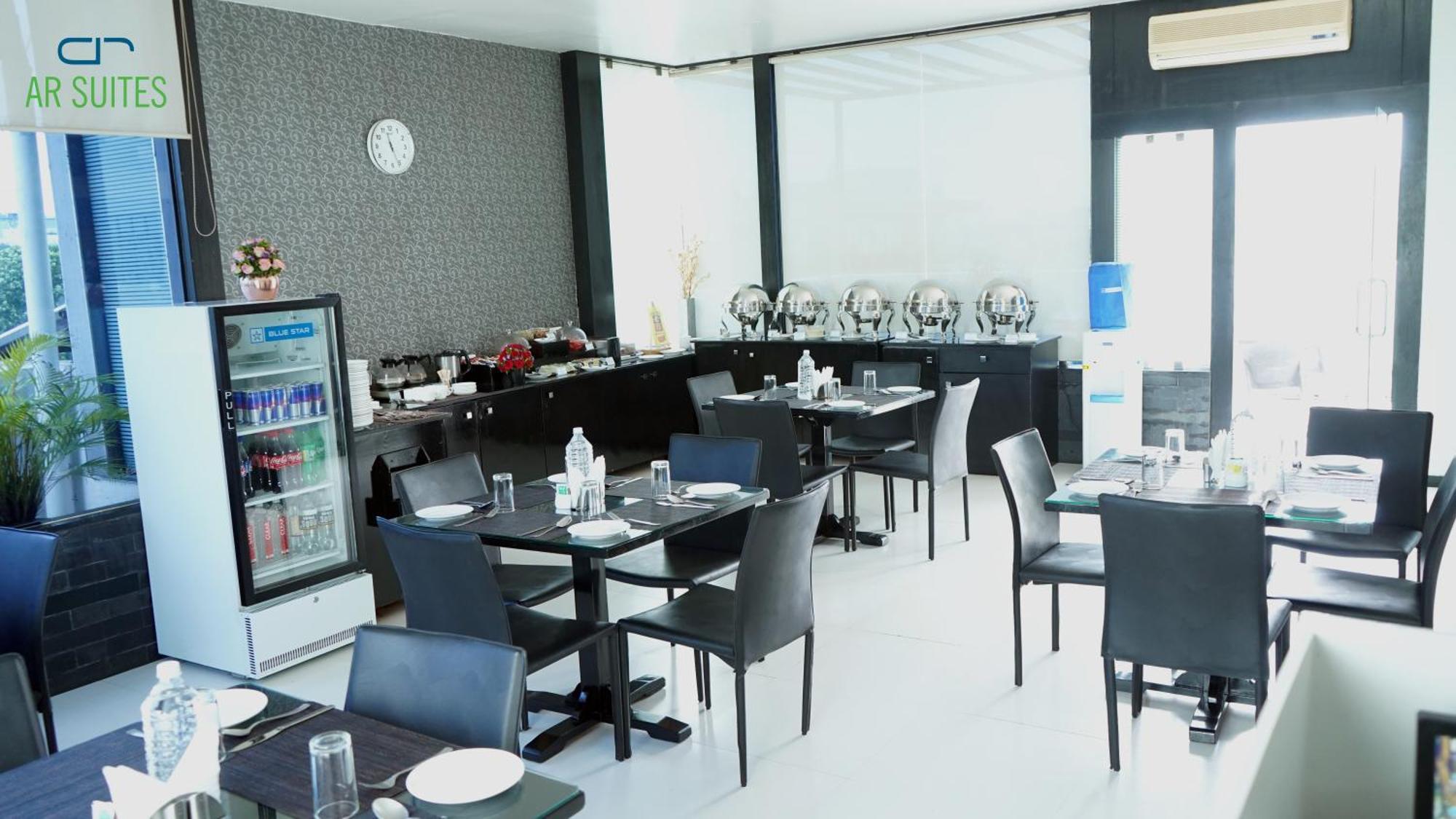 Ar Fontana Bay Aparthotel 3*