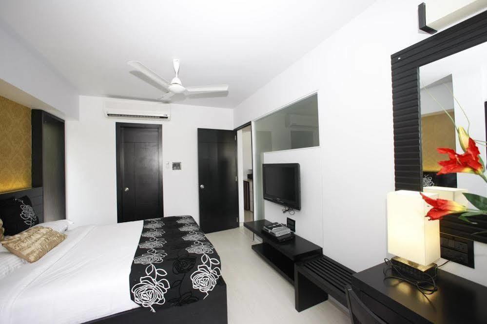 Ar Fontana Bay Aparthotel 3*